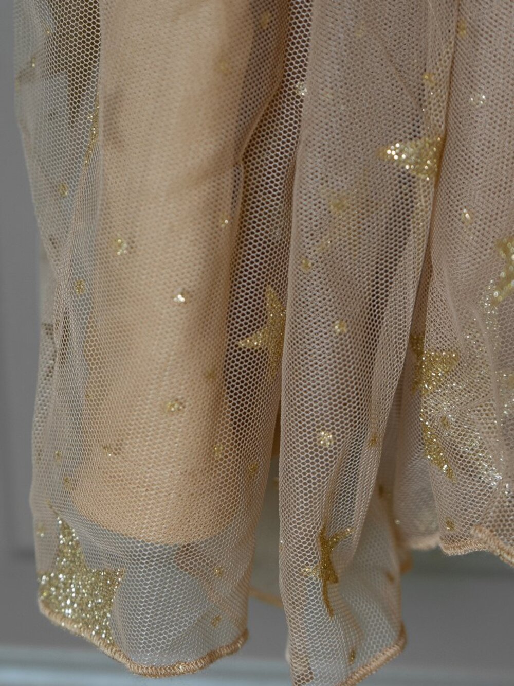 Torrid Celestial Tulle Skater Skirt Sheer Gold Star Glitter Sparkle Pull On - Picture 8 of 14